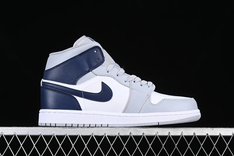 All categories Air Jordan Jordan series basketball shoes Air Jordan 1 Mid Air Jordan 1 Mid AJ1 Joe 1 gray blue Zhongbang basketball shoes DQ8426-104